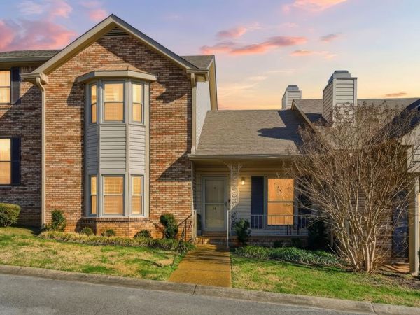 1818 Memorial Dr, Unit 18, Clarksville, TN 37043