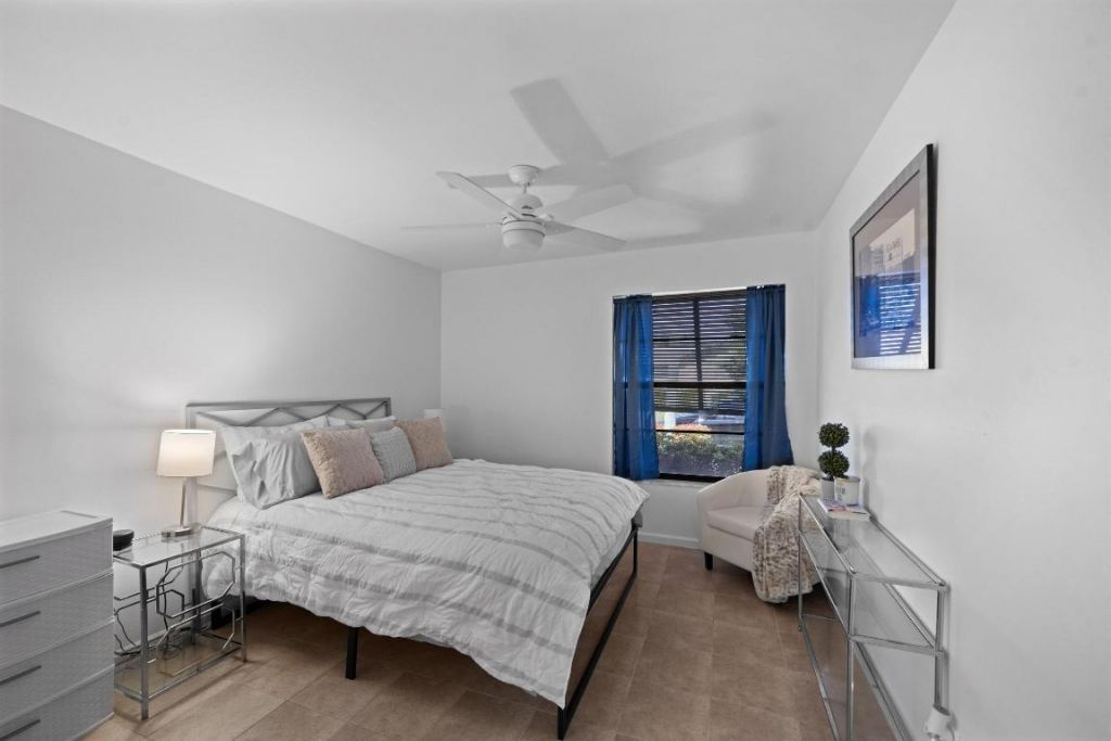 2 Ridge Pointe Drive, Unit A, Boynton Beach, FL 33435 Photo