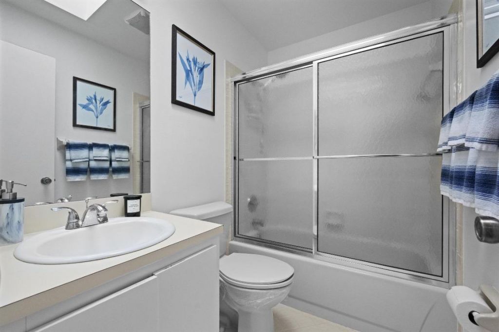 2 Ridge Pointe Drive, Unit A, Boynton Beach, FL 33435 Photo