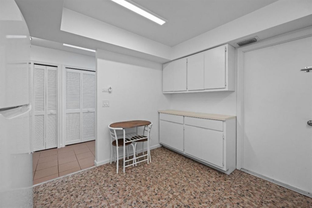 2 Ridge Pointe Drive, Unit A, Boynton Beach, FL 33435 Photo