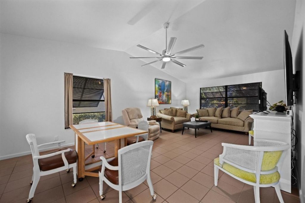 2 Ridge Pointe Drive, Unit A, Boynton Beach, FL 33435 Photo