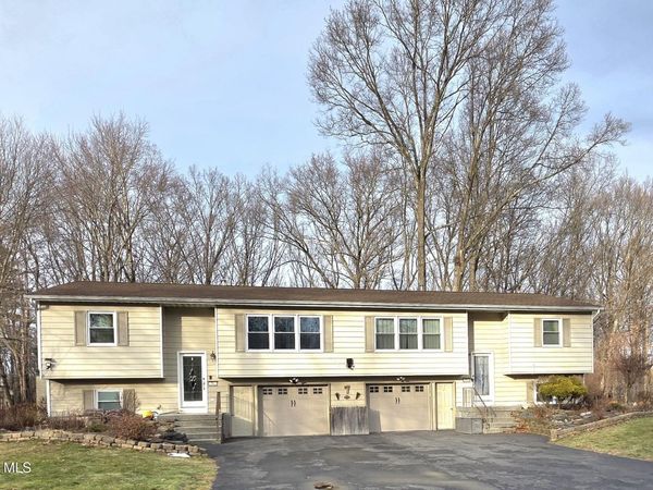 7A/B Par Del Rio, Clifton Park, NY 12065