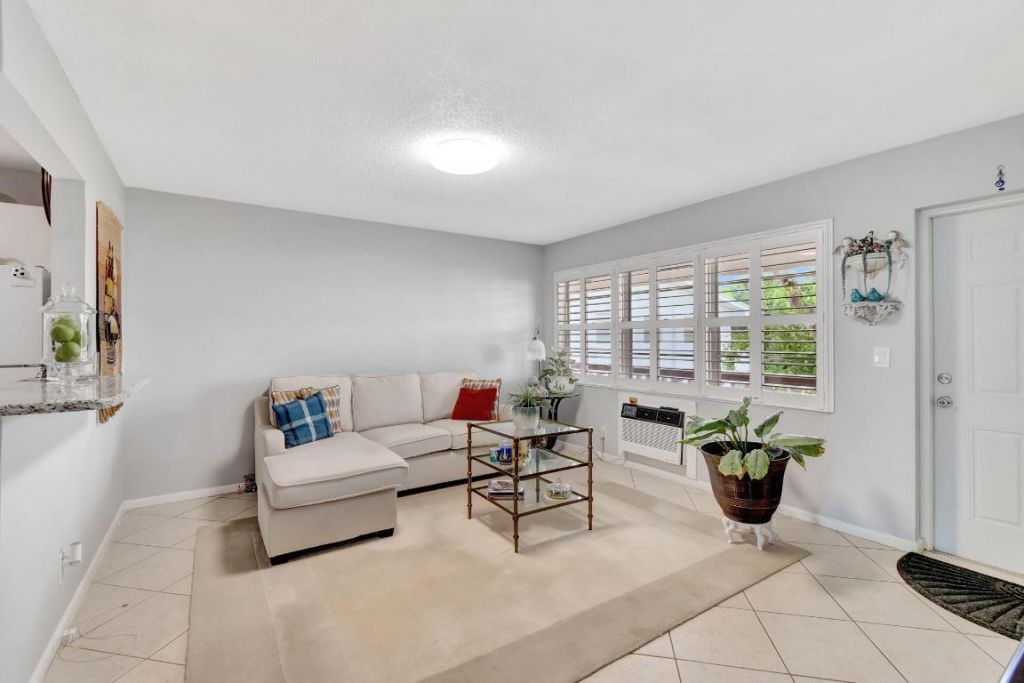46 Andover B, West Palm Beach, FL 33417 Photo