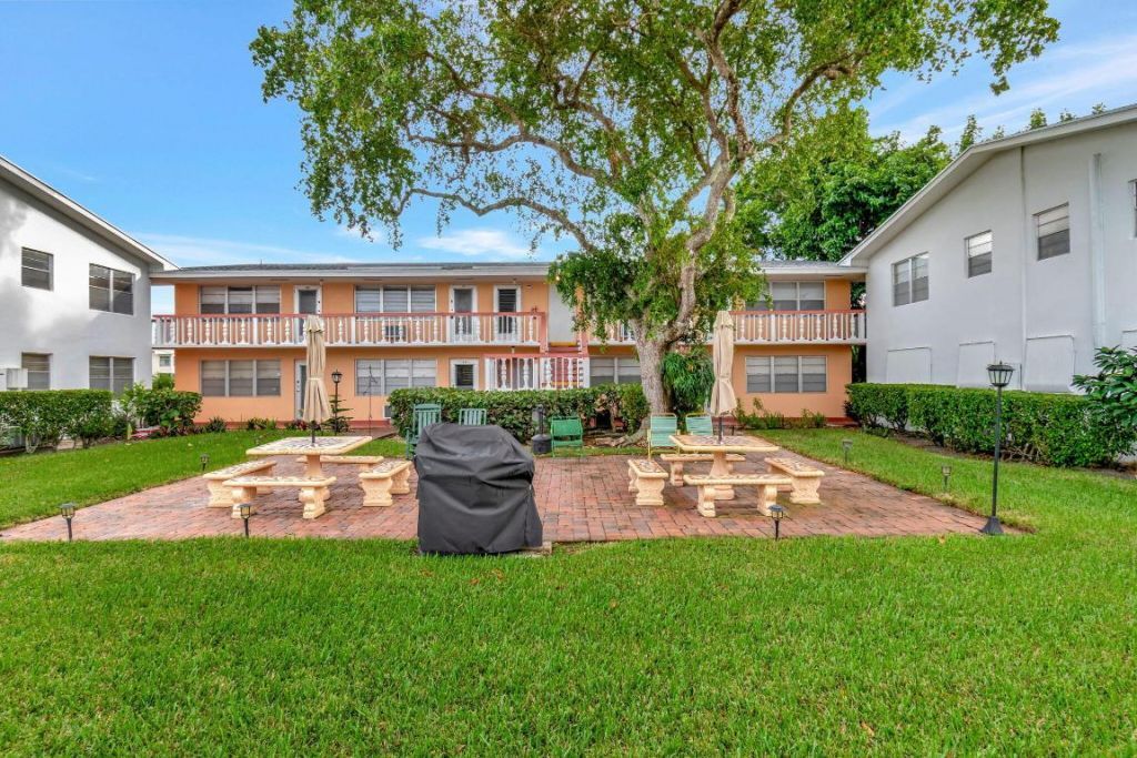 46 Andover B, West Palm Beach, FL 33417 Photo
