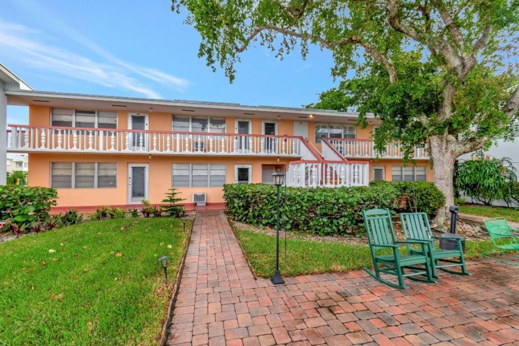 46 Andover B, West Palm Beach, FL 33417 Photo