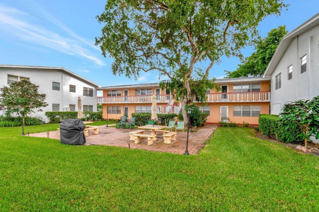 46 Andover B, West Palm Beach, FL 33417 Photo