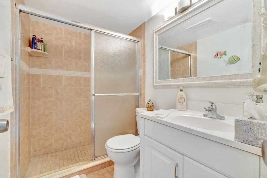 46 Andover B, West Palm Beach, FL 33417 Photo