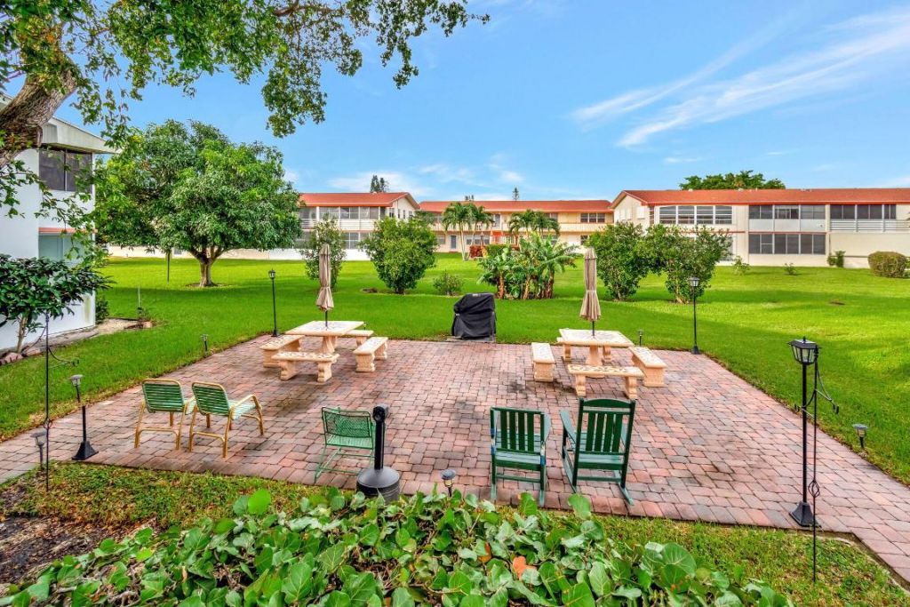 46 Andover B, West Palm Beach, FL 33417 Photo