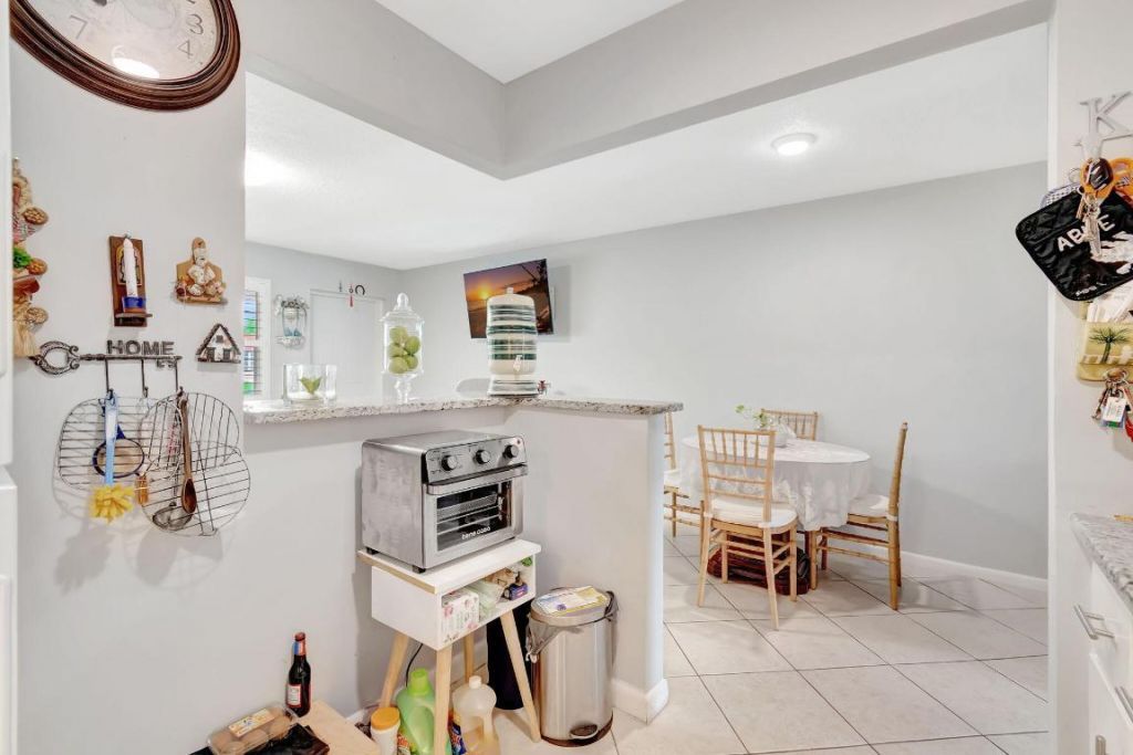 46 Andover B, West Palm Beach, FL 33417 Photo