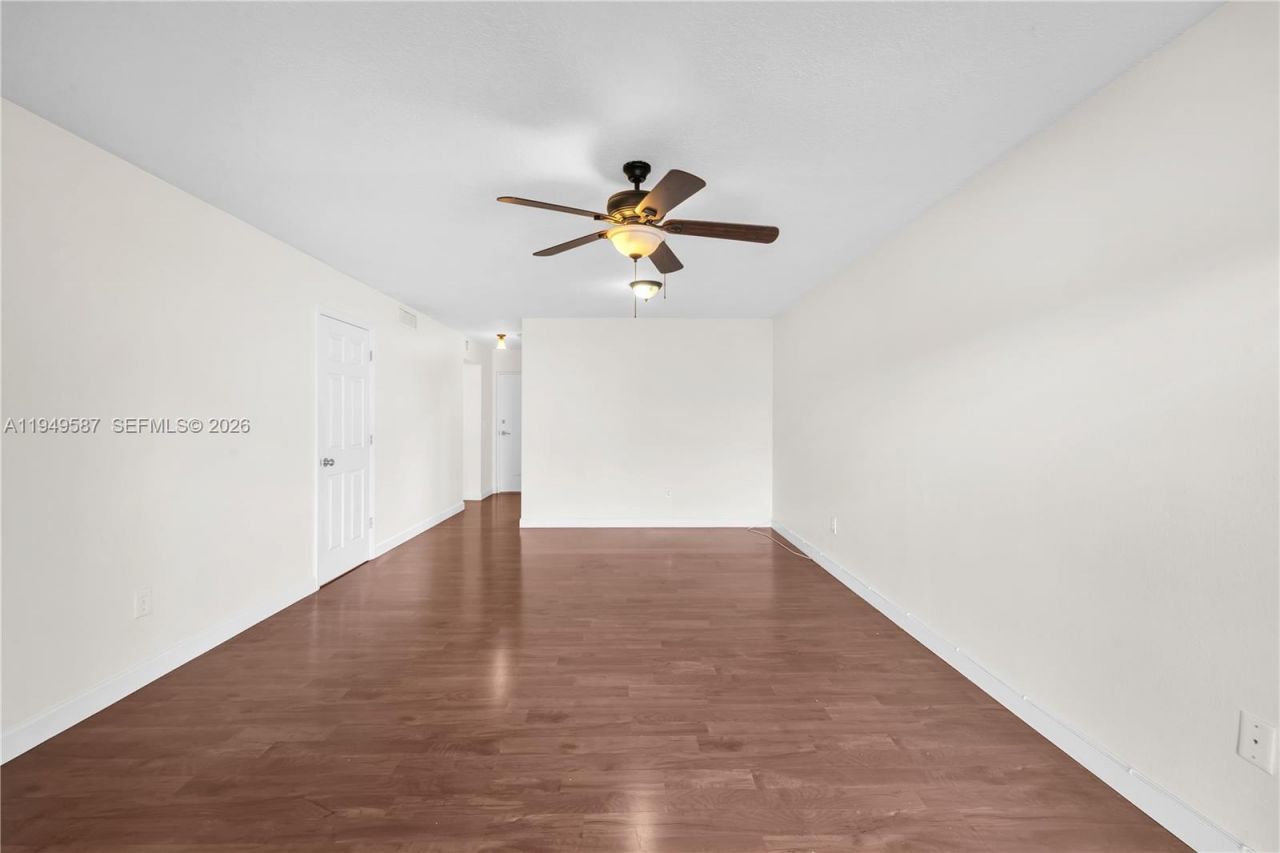 7820 Camino Real, Unit J316, Miami, FL 33143 Photo