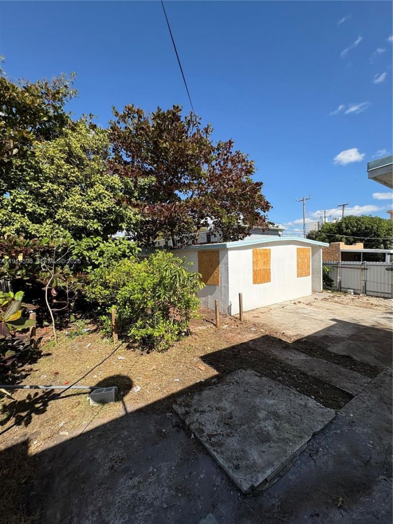 2341 SW 9th St, Miami, FL 33135 Photo