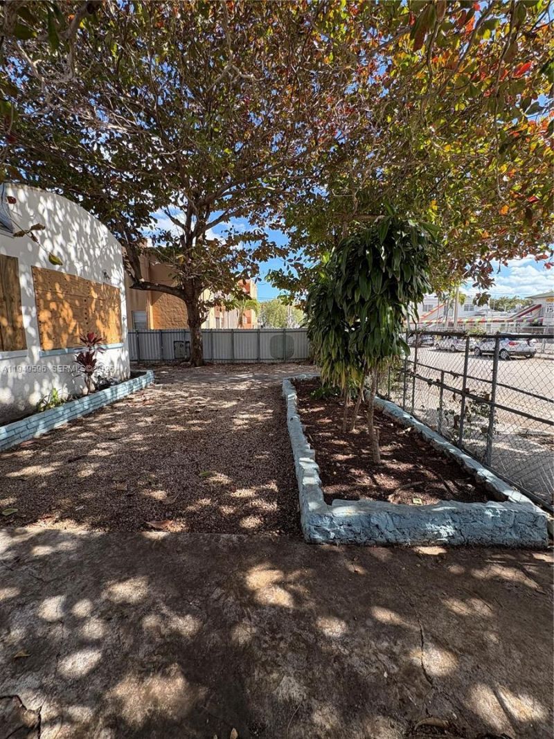 2341 SW 9th St, Miami, FL 33135 Photo