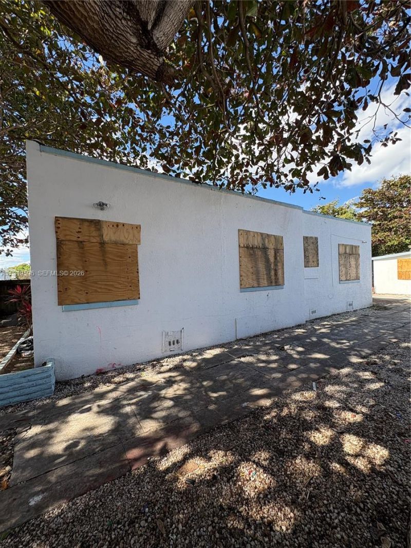 2341 SW 9th St, Miami, FL 33135 Photo