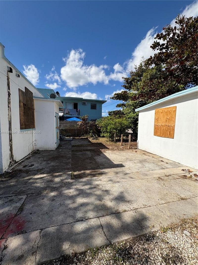 2341 SW 9th St, Miami, FL 33135 Photo