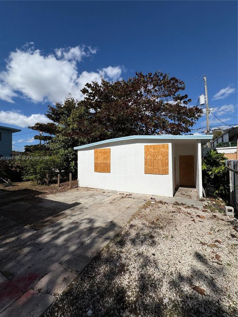 2341 SW 9th St, Miami, FL 33135 Photo