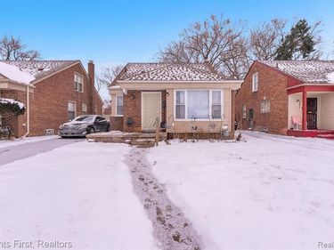 8258 Meyers Road, Detroit, MI 48228