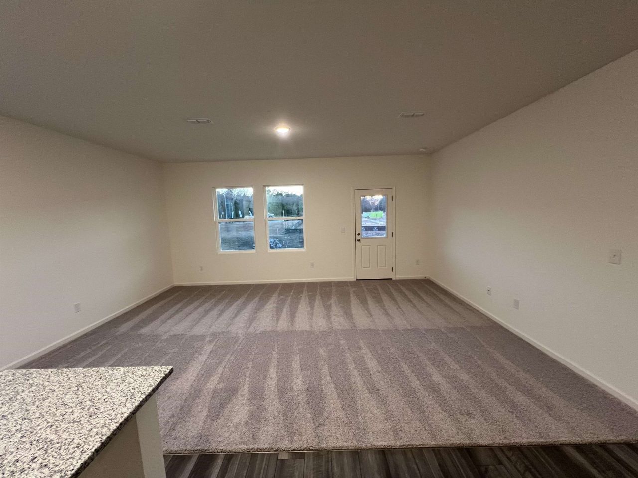 348 Azimuth Dr Photo 7