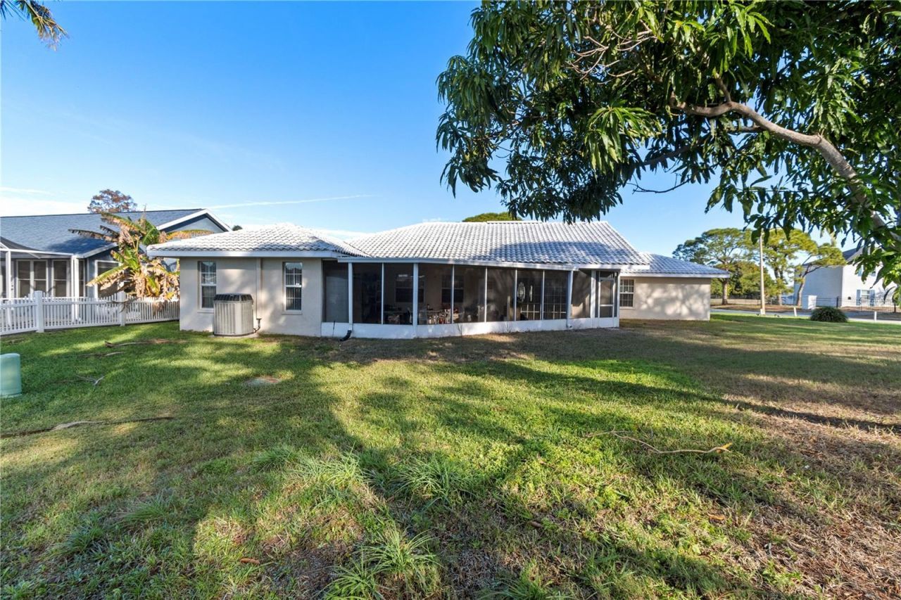 2500 S 62nd Avenue, Saint Petersburg, FL 33712 Photo