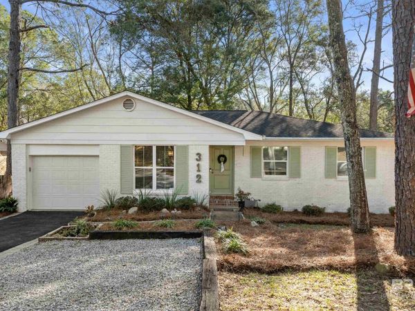 312 Vanderbilt Drive, Mobile, AL 36608