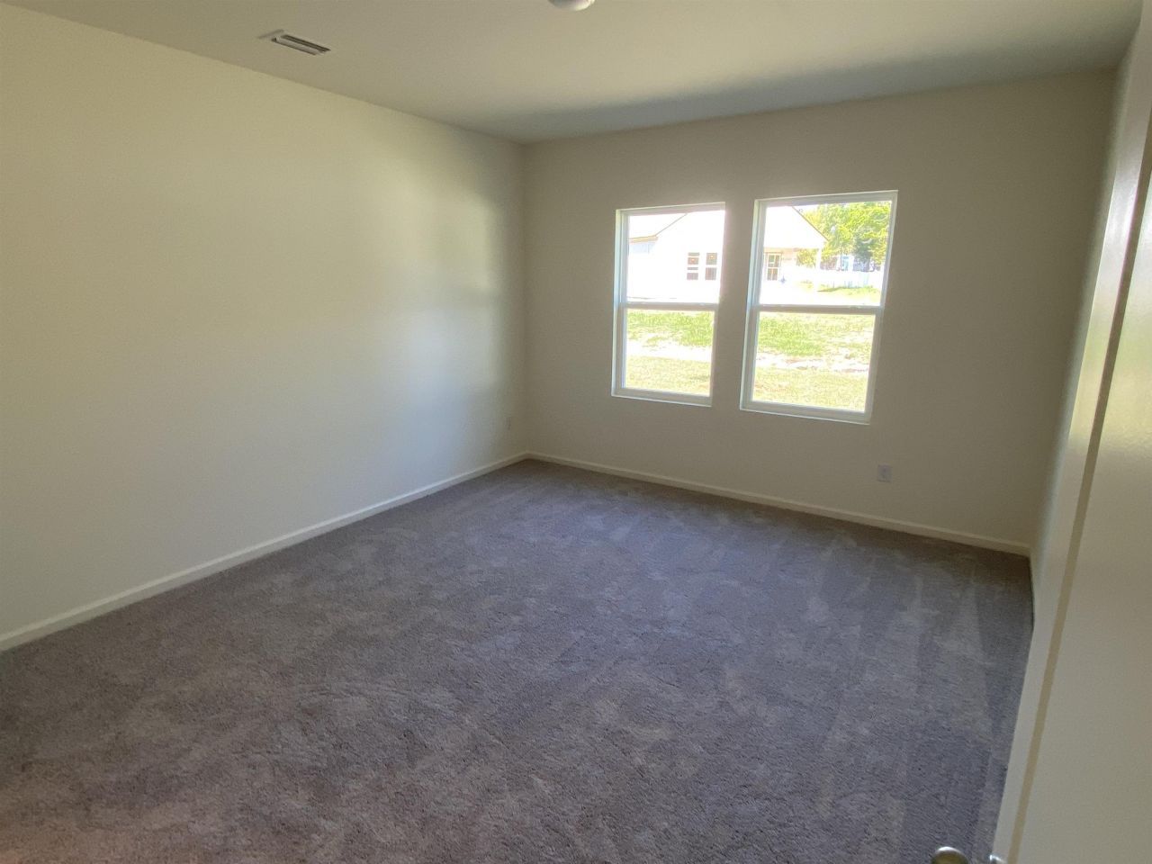 328 Azimuth Dr Photo 4