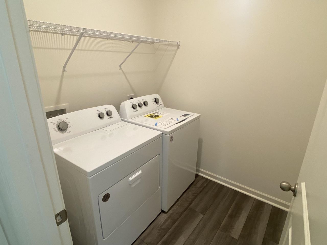 328 Azimuth Dr Photo 6