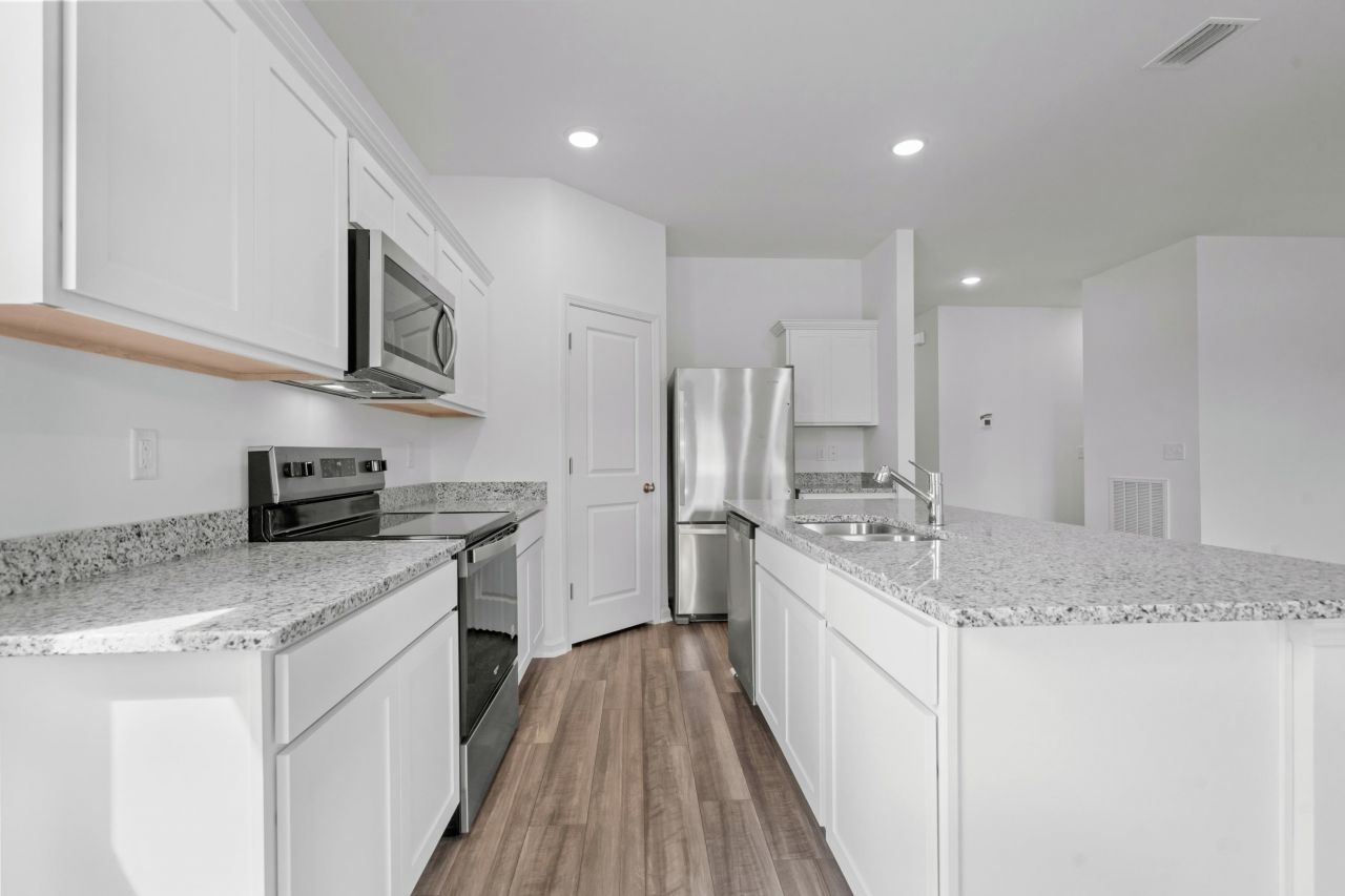 328 Azimuth Dr Photo 8