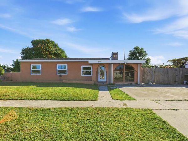 333 Mid Pines Road, Palm Springs, FL 33461