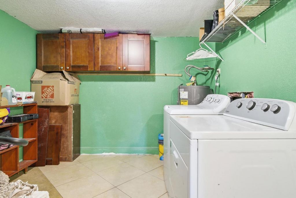 333 Mid Pines Road, Palm Springs, FL 33461 Photo