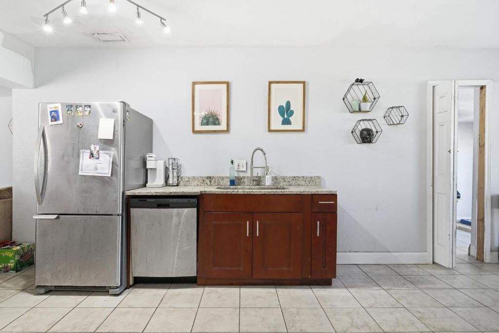 333 Mid Pines Road, Palm Springs, FL 33461 Photo