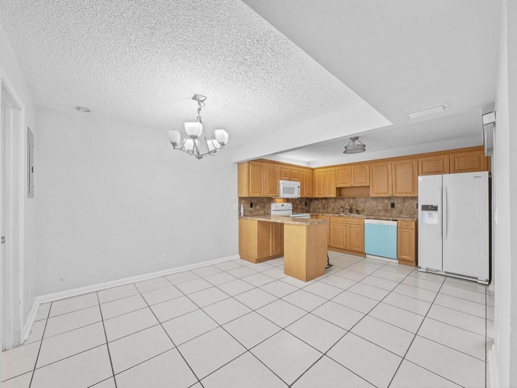 730 NW 27th Avenue, Unit Apt A, Delray Beach, FL 33445 Photo