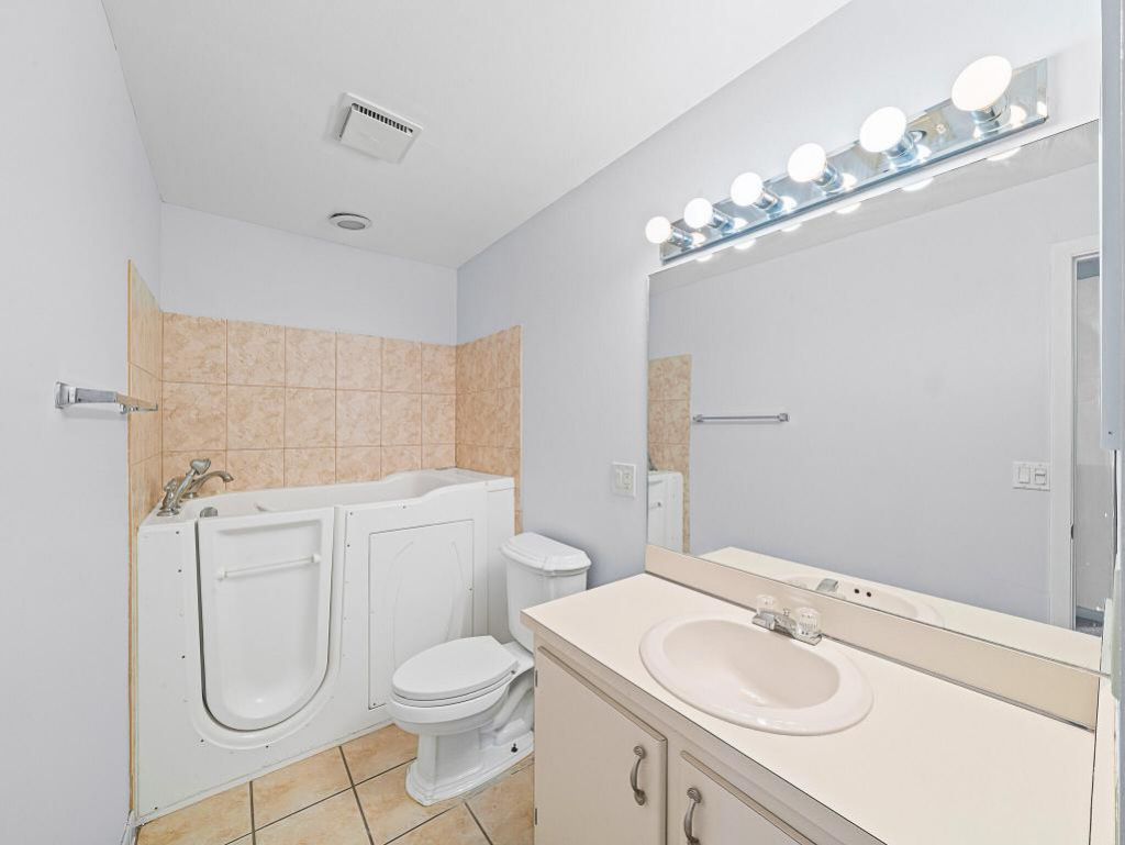 730 NW 27th Avenue, Unit Apt A, Delray Beach, FL 33445 Photo