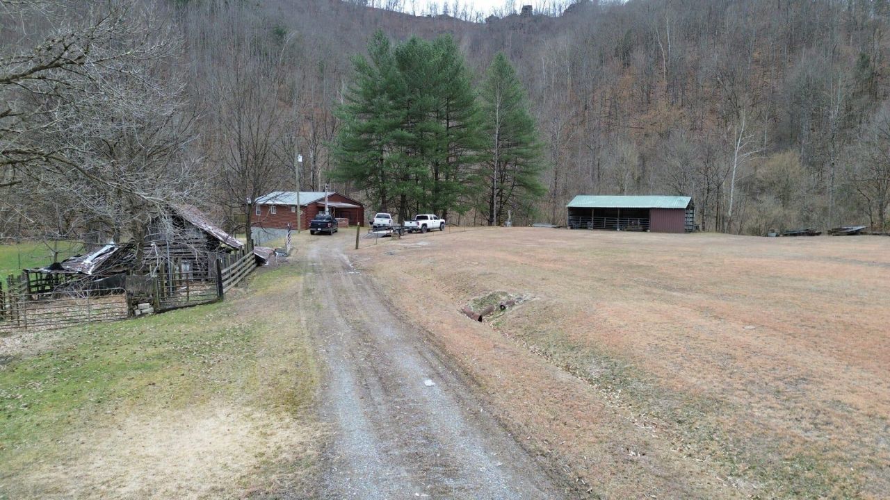 1439 Wolf Creek Middle Fork Road, Pilgrim, KY 41250 Main Photo