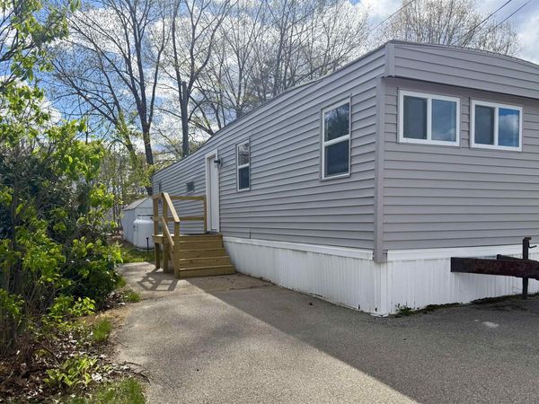 16 Polly Ann MHP Park, Dover, NH 03820