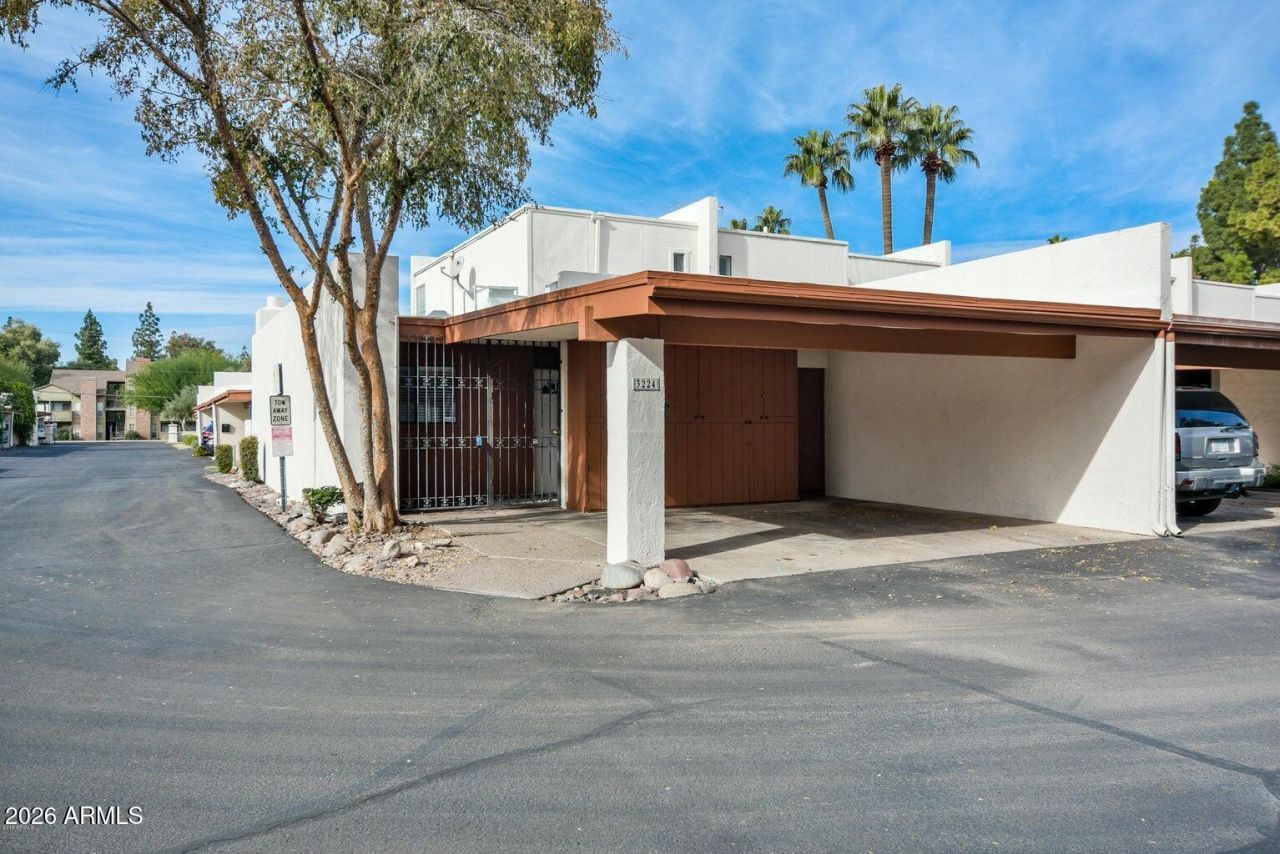3224 S El Camino Drive, Tempe, AZ 85282 Main Photo