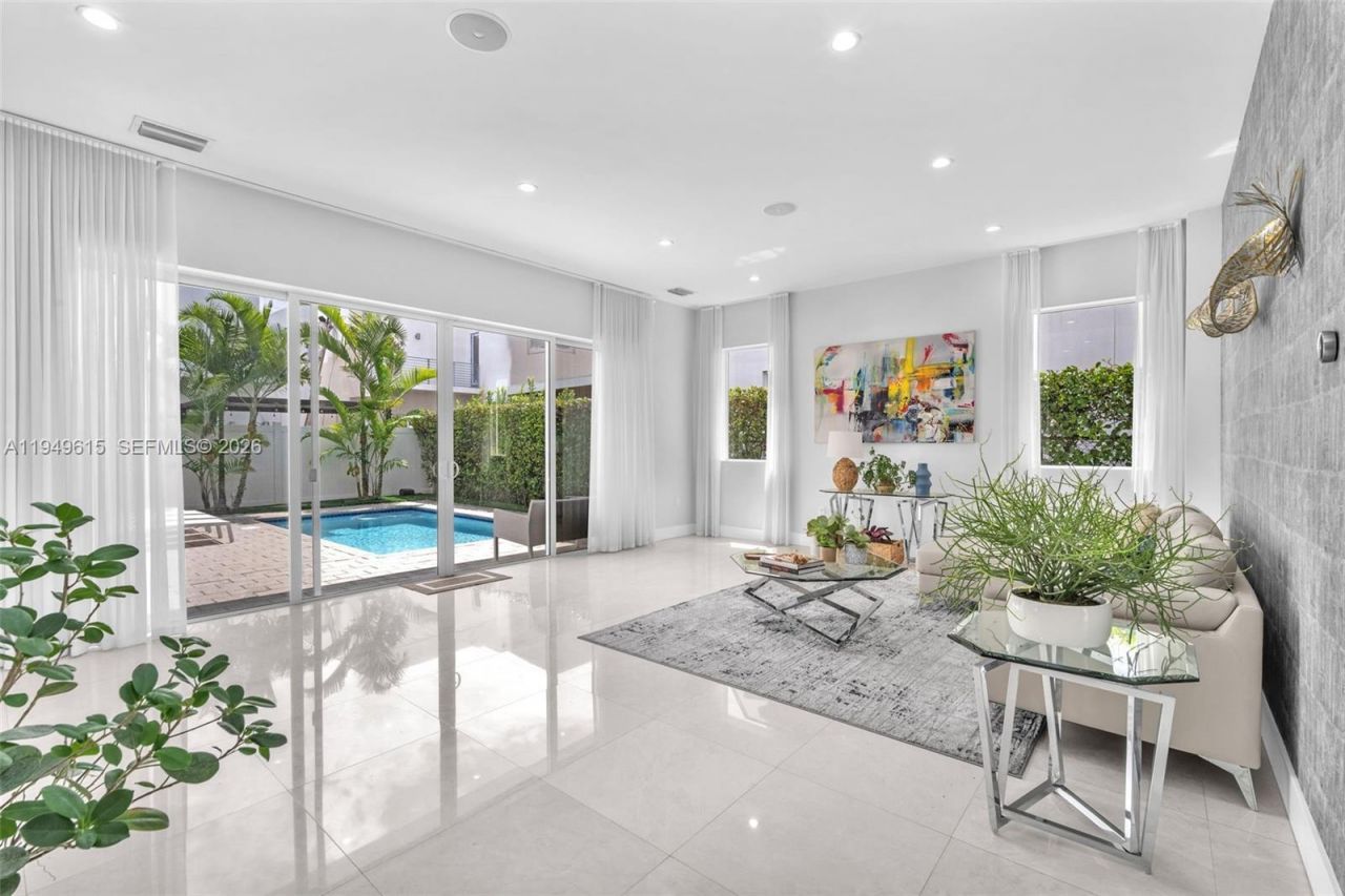 7457 NW 101st Ave, Unit 7457, Doral, FL 33178 Photo