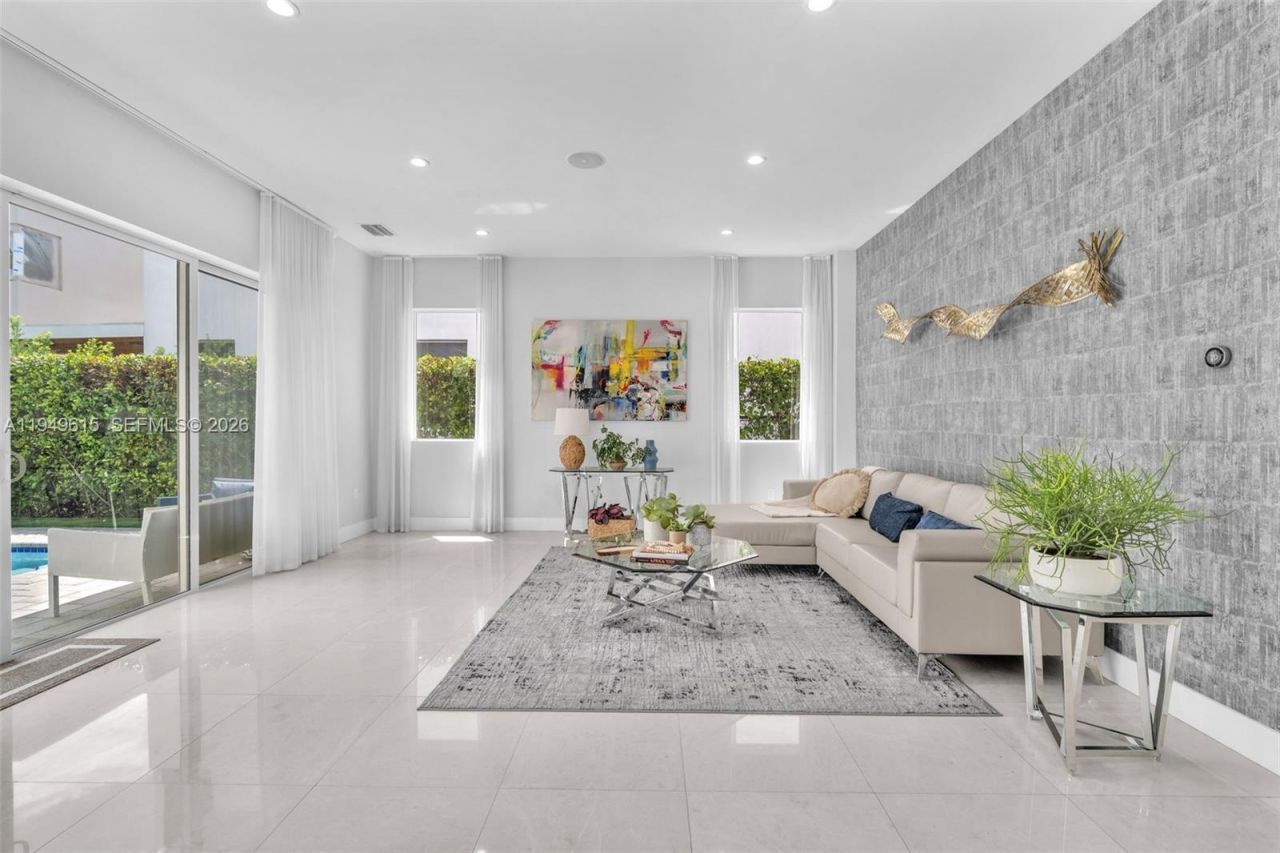 7457 NW 101st Ave, Unit 7457, Doral, FL 33178 Photo