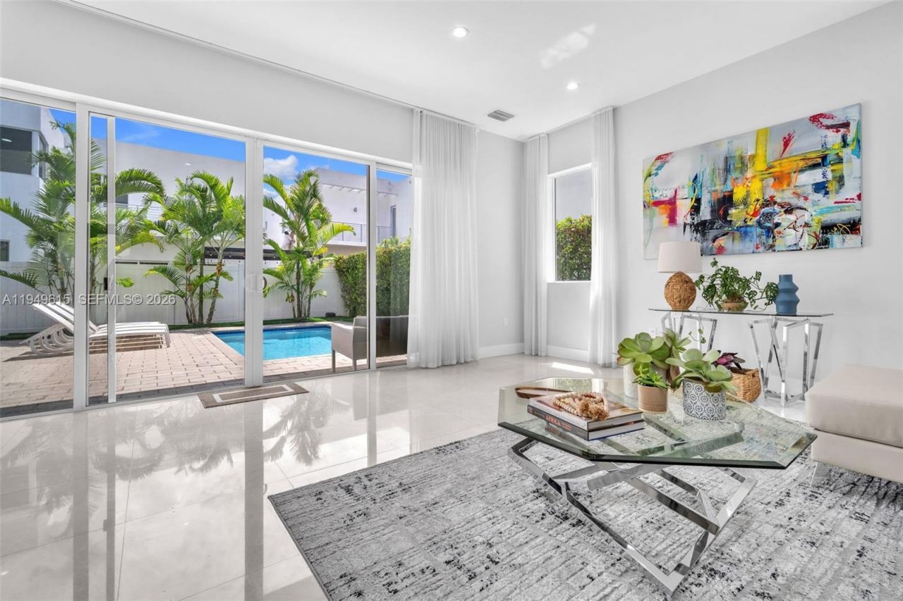 7457 NW 101st Ave, Unit 7457, Doral, FL 33178 Photo