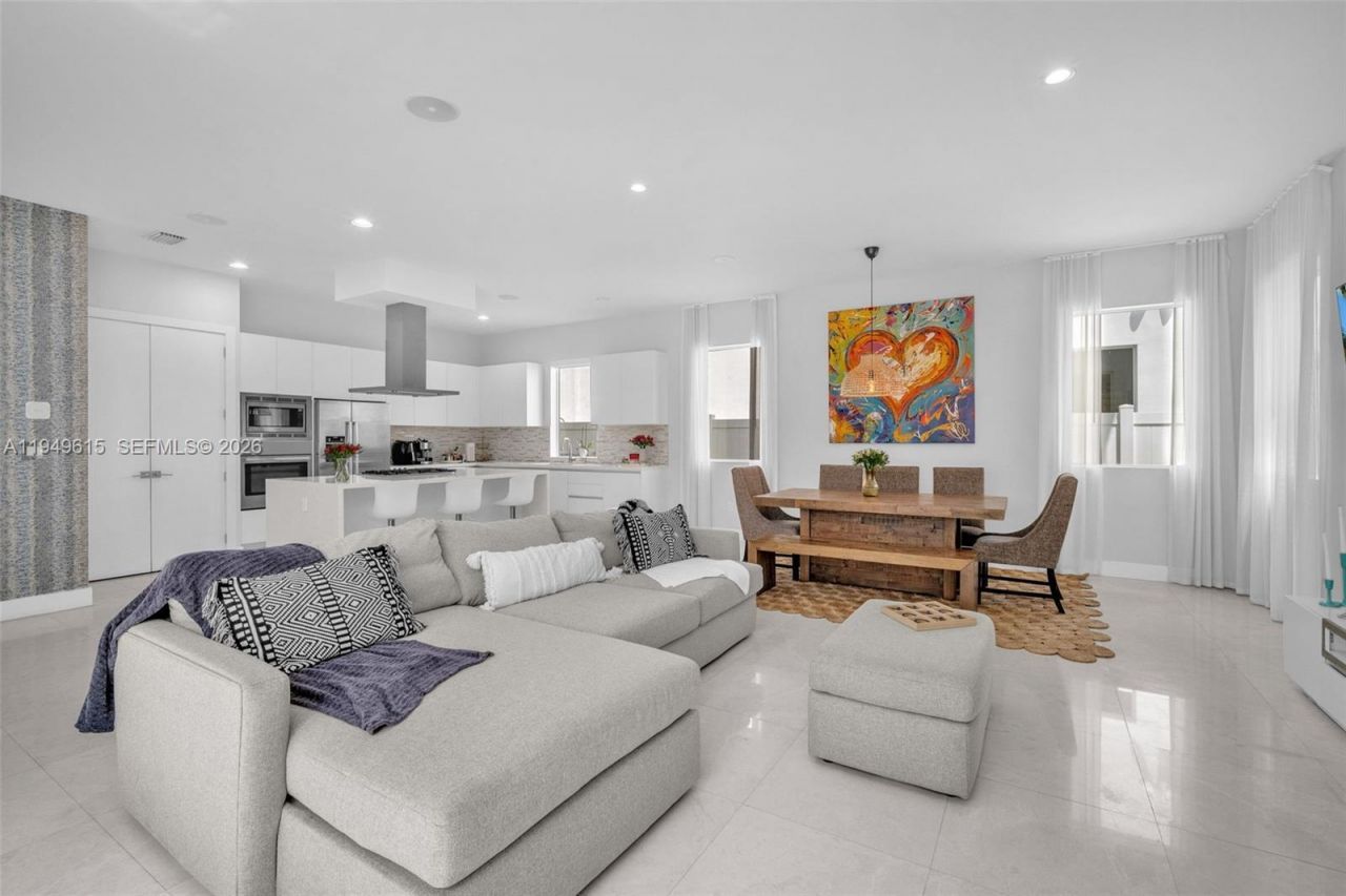 7457 NW 101st Ave, Unit 7457, Doral, FL 33178 Photo