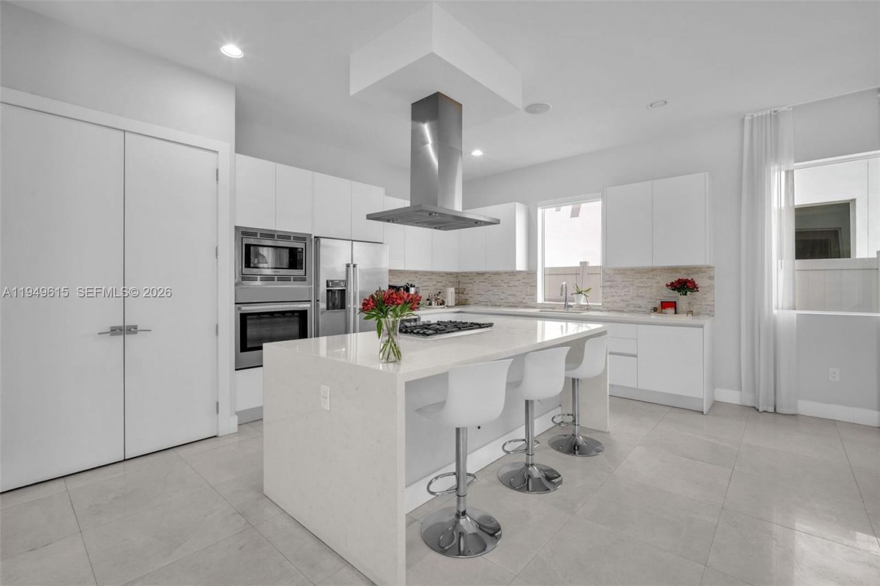 7457 NW 101st Ave, Unit 7457, Doral, FL 33178 Photo