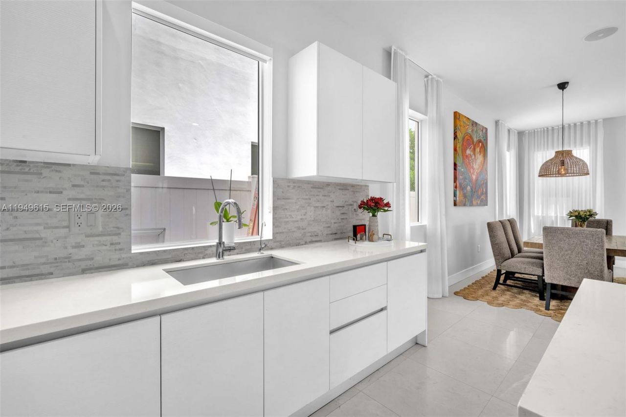 7457 NW 101st Ave, Unit 7457, Doral, FL 33178 Photo