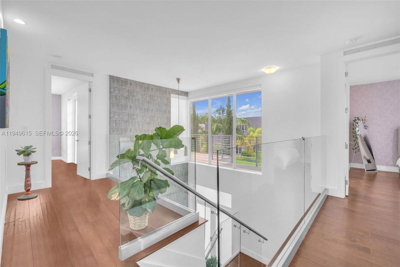 7457 NW 101st Ave, Unit 7457, Doral, FL 33178 Photo