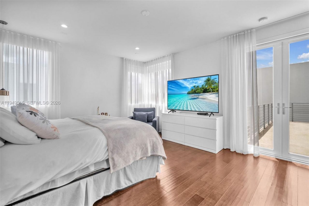 7457 NW 101st Ave, Unit 7457, Doral, FL 33178 Photo