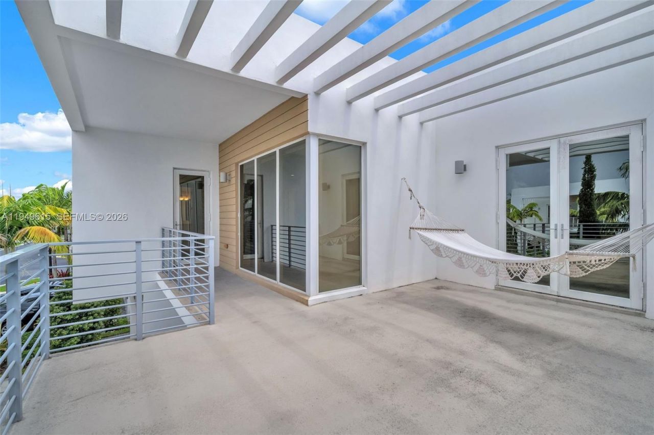 7457 NW 101st Ave, Unit 7457, Doral, FL 33178 Photo