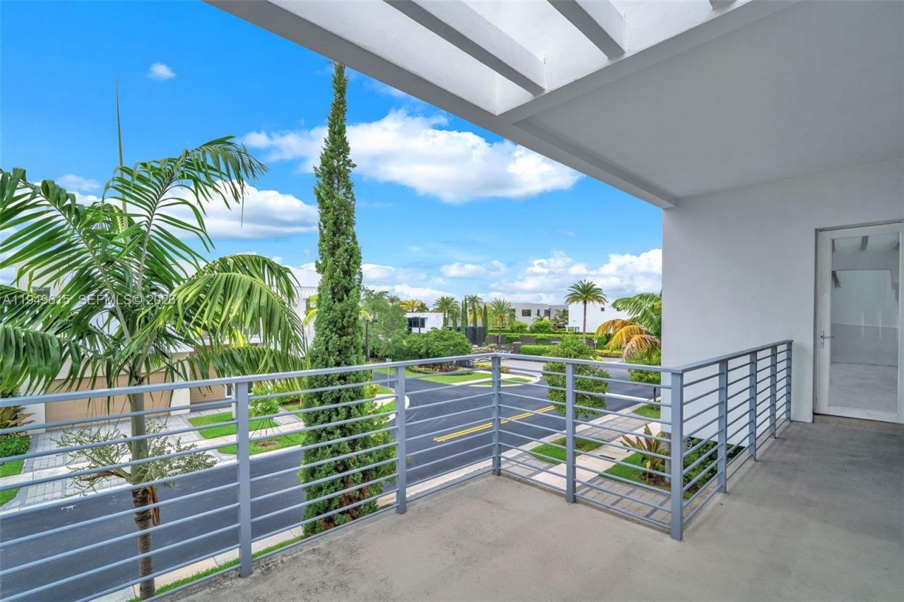 7457 NW 101st Ave, Unit 7457, Doral, FL 33178 Photo