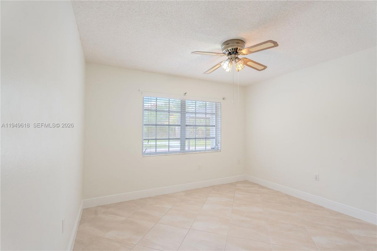 2431 SW 124 Ave, Miami, FL 33175 Photo