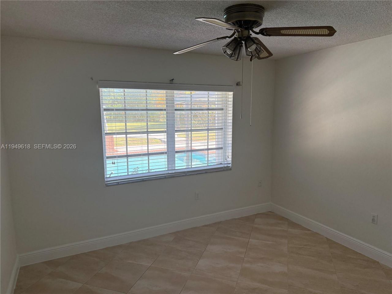 2431 SW 124 Ave, Miami, FL 33175 Photo