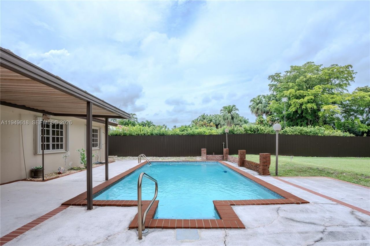 2431 SW 124 Ave, Miami, FL 33175 Photo