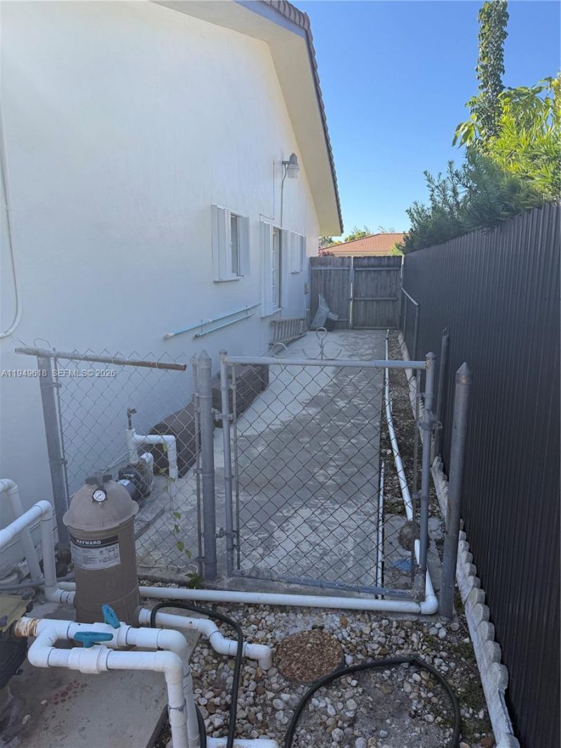 2431 SW 124 Ave, Miami, FL 33175 Photo