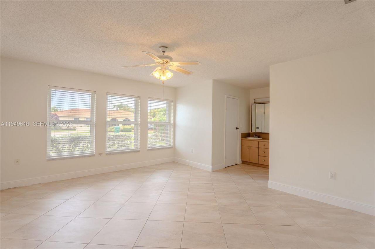 2431 SW 124 Ave, Miami, FL 33175 Photo