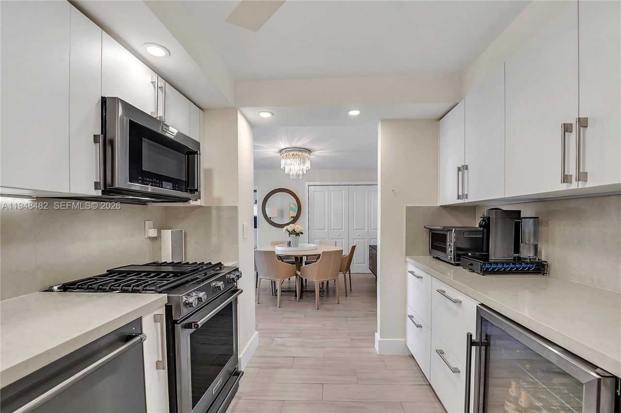 2030 S Ocean Dr, Unit 410, Hallandale Beach, FL 33009 Photo